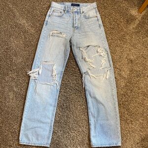 Straight leg ripped jeans